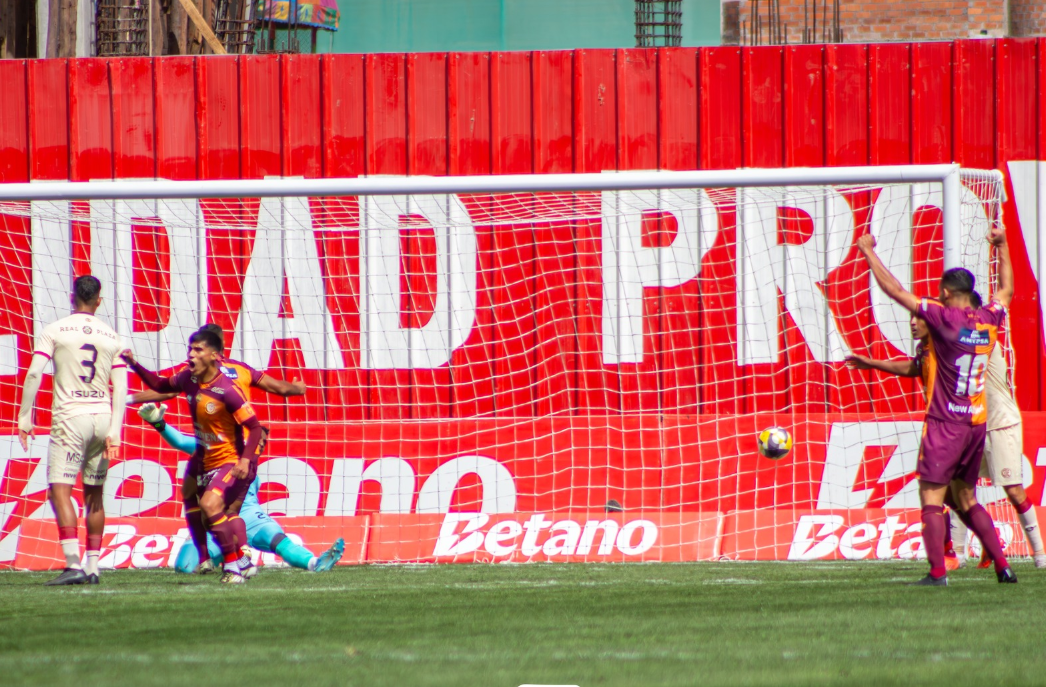 SE SUFRIÓ, PERO SE GANO: CHANKAS VENCIERON POR 2-1 A UTC EN ANDAHUAYLAS